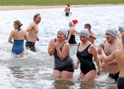 Neujahrsschwimmen 2024 In Jena 40